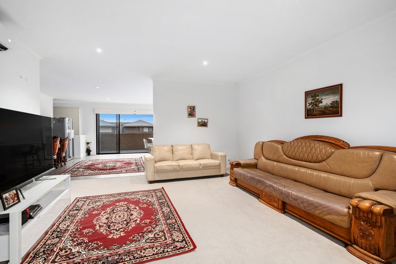 Photo - 6 Ramez Street, Mernda VIC 3754 - Image 5