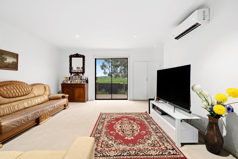 Photo - 6 Ramez Street, Mernda VIC 3754 - Image 6