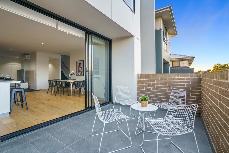 Photo - 6 Ramez Street, Mernda VIC 3754 - Image 5