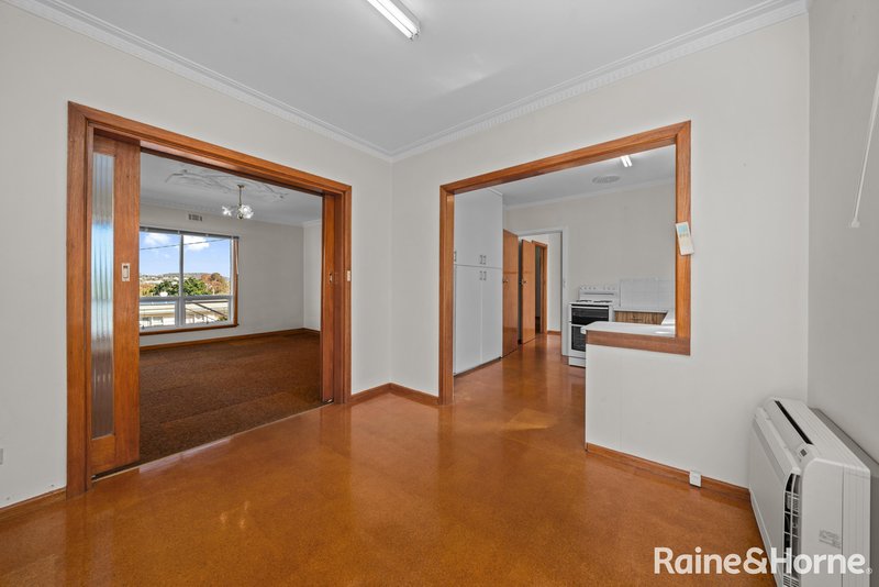 Photo - 6 Raminea Road, Lindisfarne TAS 7015 - Image 5