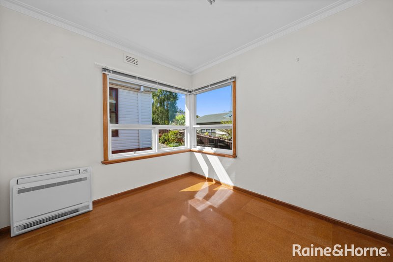 Photo - 6 Raminea Road, Lindisfarne TAS 7015 - Image 8