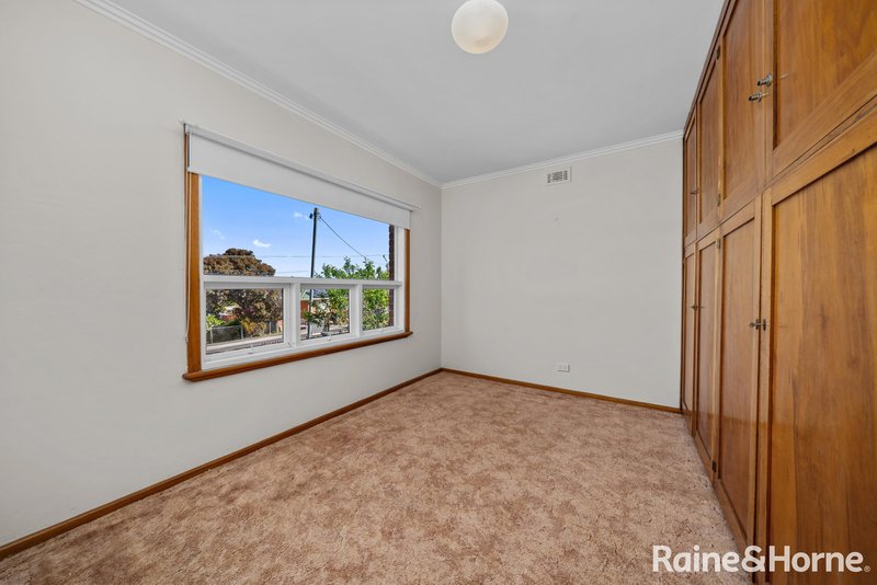 Photo - 6 Raminea Road, Lindisfarne TAS 7015 - Image 11