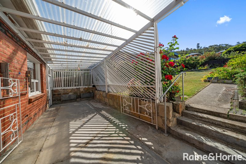 Photo - 6 Raminea Road, Lindisfarne TAS 7015 - Image 19