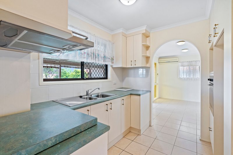 Photo - 6 Ranbini Street, Rochedale South QLD 4123 - Image 6