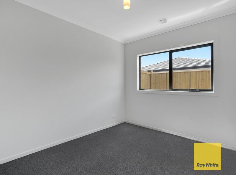 Photo - 6 Rangipo Street, Truganina VIC 3029 - Image 7