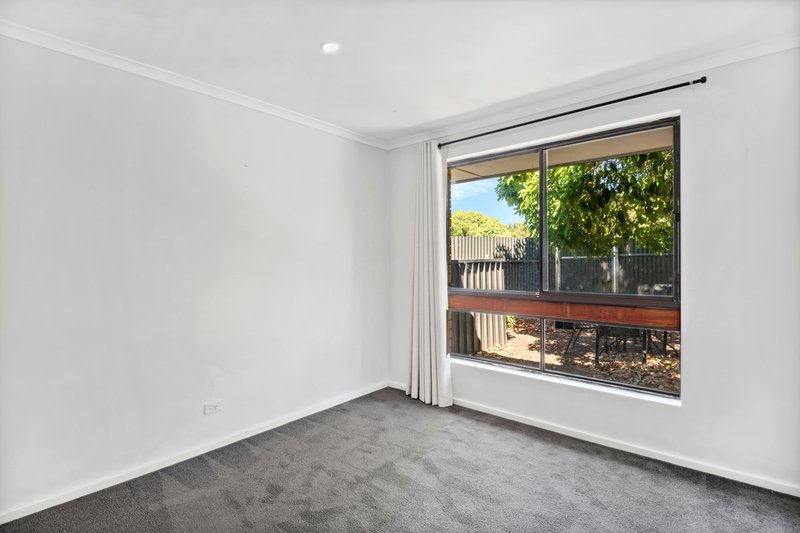 Photo - 6 Raphael Crescent, Morphett Vale SA 5162 - Image 14