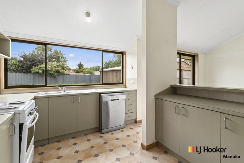 Photo - 6 Rayment Place, Gowrie ACT 2904 - Image 4