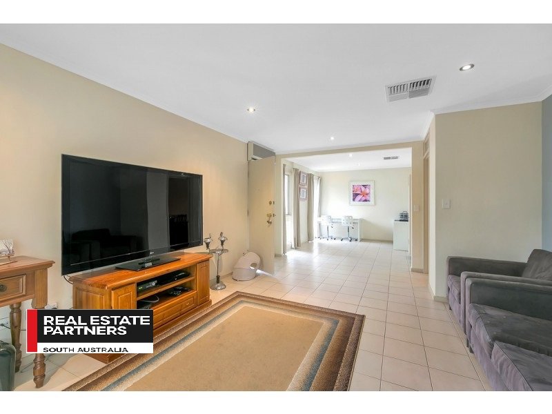 Photo - 6 Raymond Ave , Athelstone SA 5076 - Image 5