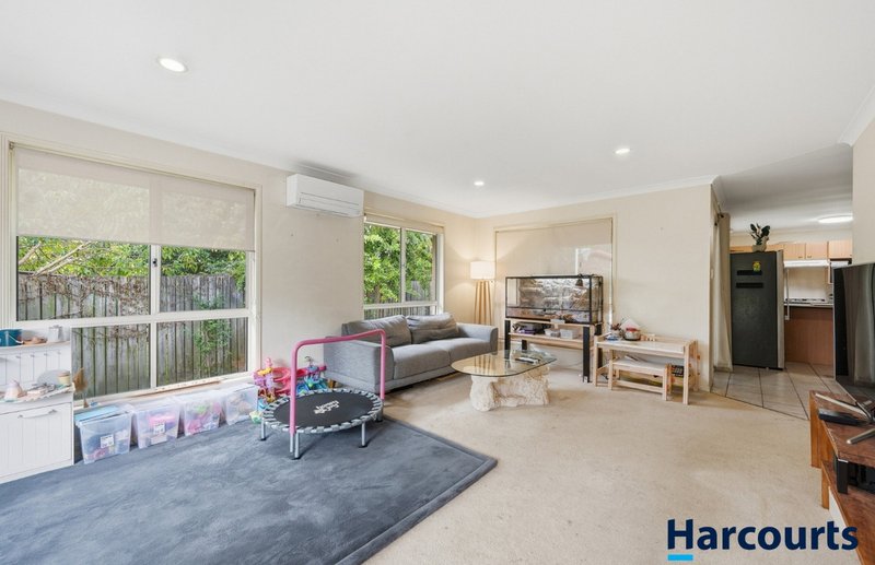 Photo - 6 Red Deer Court, Chermside West QLD 4032 - Image 3
