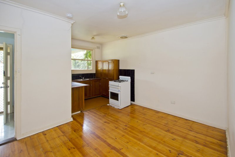 Photo - 6 Redcliffe Street, Davoren Park SA 5113 - Image 4