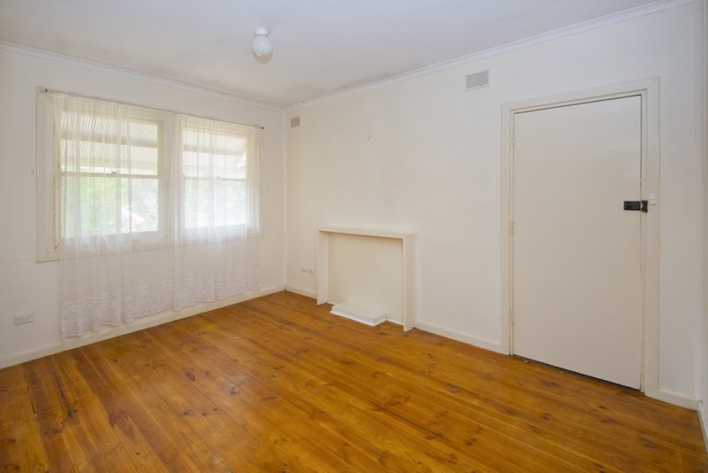 Photo - 6 Redcliffe Street, Davoren Park SA 5113 - Image 6