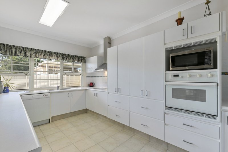 Photo - 6 Regal Place, Aspley QLD 4034 - Image 8