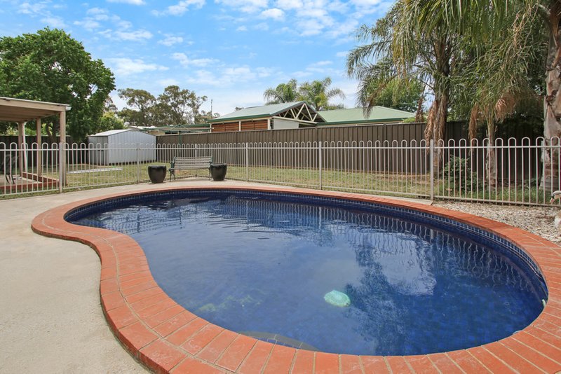 Photo - 6 Regency Court, Benalla VIC 3672 - Image 2