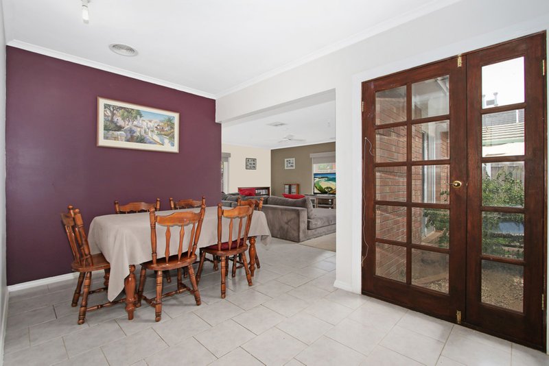 Photo - 6 Regency Court, Benalla VIC 3672 - Image 5