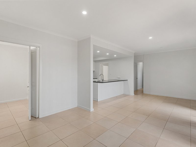 Photo - 6 Regency Road, Happy Valley SA 5159 - Image 5