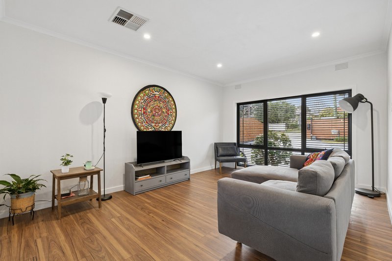 Photo - 6 Regency Street, Dandenong North VIC 3175 - Image 3