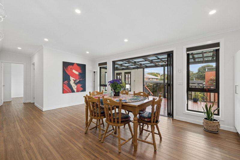 Photo - 6 Regency Street, Dandenong North VIC 3175 - Image 8