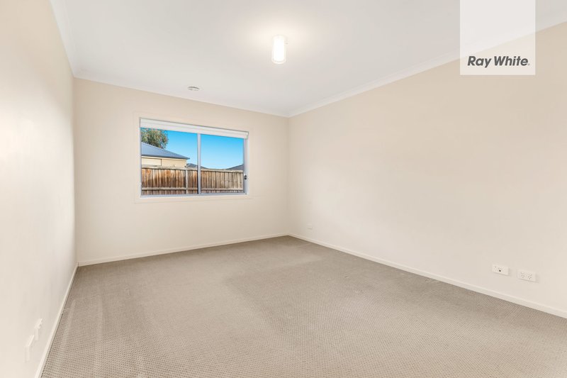 Photo - 6 Renaissance Boulevard, Mernda VIC 3754 - Image 6