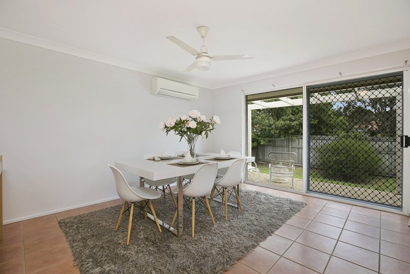 Photo - 6 Rene Ct , Wynnum West QLD 4178 - Image 4