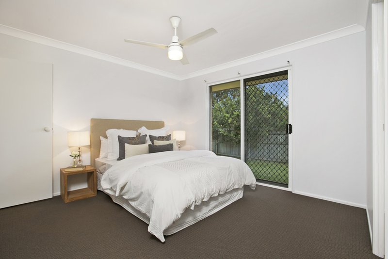 Photo - 6 Rene Ct , Wynnum West QLD 4178 - Image 7