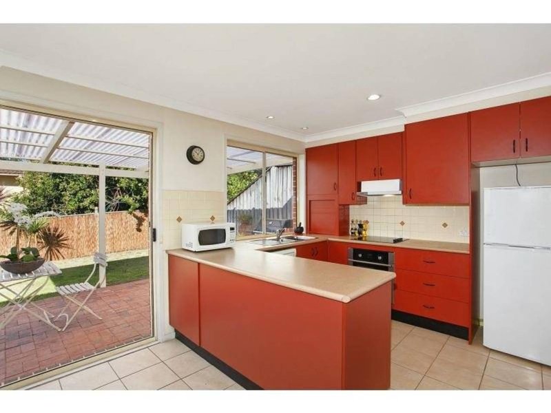 Photo - 6 Retford Way, Hornsby Heights NSW 2077 - Image 4