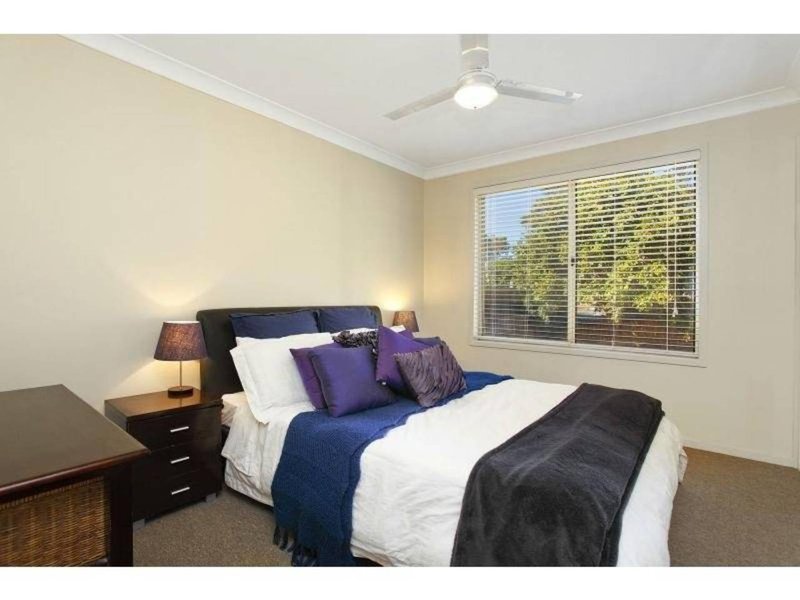 Photo - 6 Retford Way, Hornsby Heights NSW 2077 - Image 5