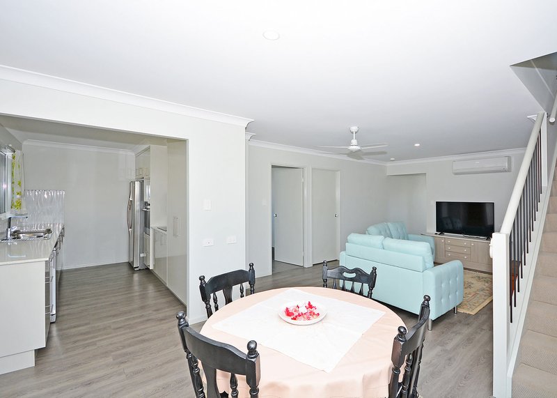 Photo - 6 Ridge View Court, Nikenbah QLD 4655 - Image 3