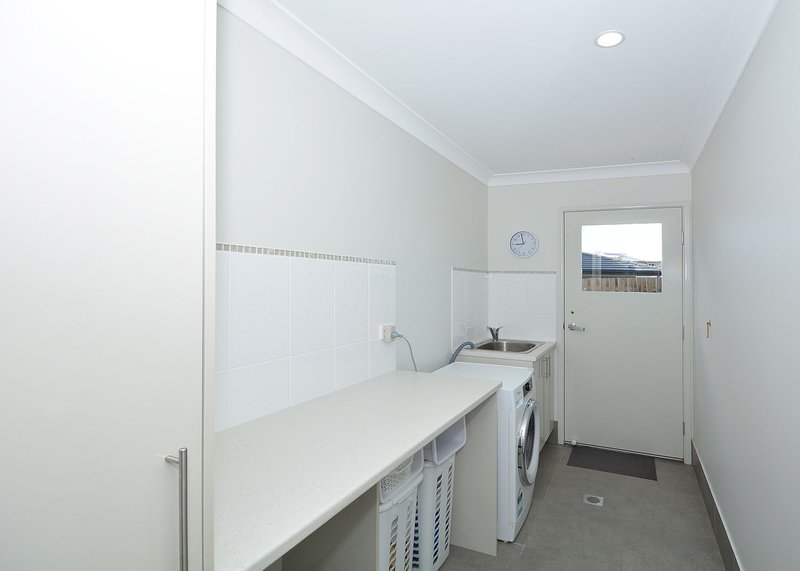 Photo - 6 Ridge View Court, Nikenbah QLD 4655 - Image 20