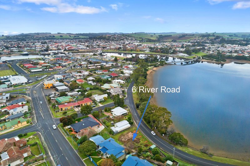 6 River Road, West Ulverstone TAS 7315