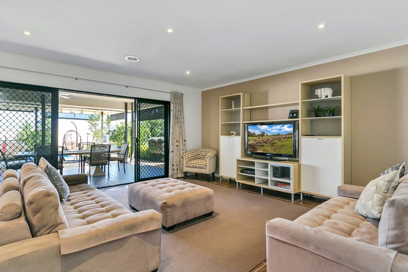 Photo - 6 River Walk, Walkley Heights SA 5098 - Image 4