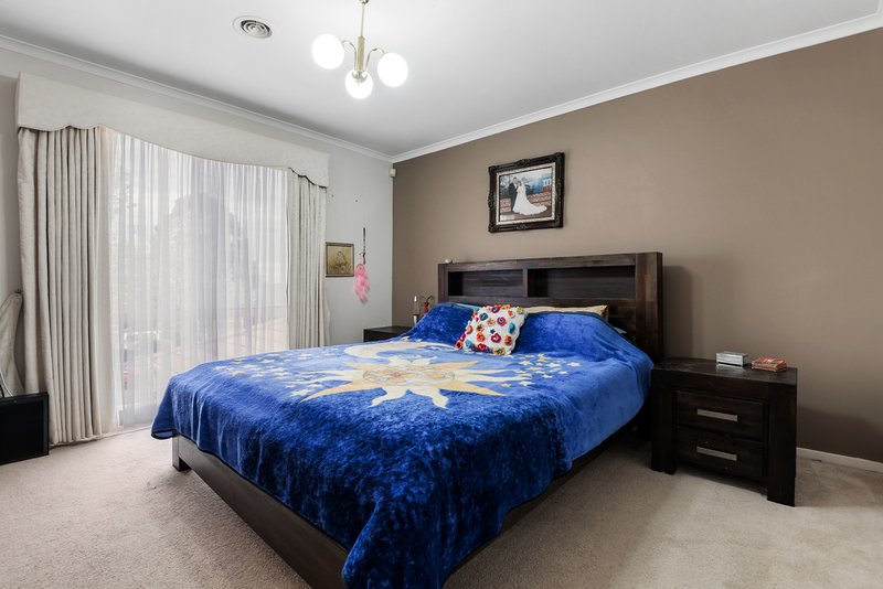 Photo - 6 Rivergum Place, Hillside VIC 3037 - Image 10