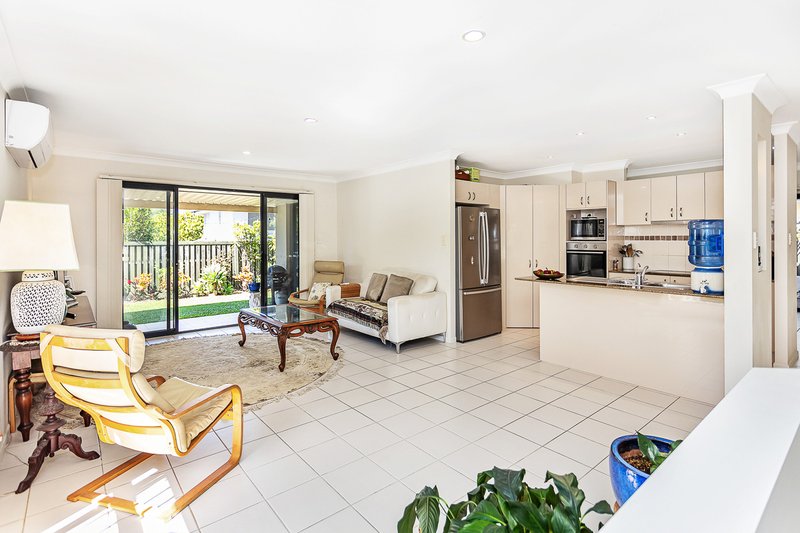 Photo - 6 Riverwood Drive, Ashmore QLD 4214 - Image 4