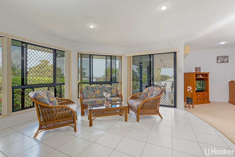 Photo - 6 Riverwood Grove, Norman Gardens QLD 4701 - Image 4