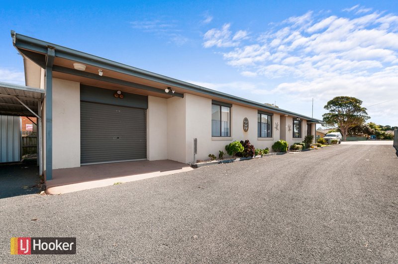 6 Roadknight Street, Lakes Entrance VIC 3909