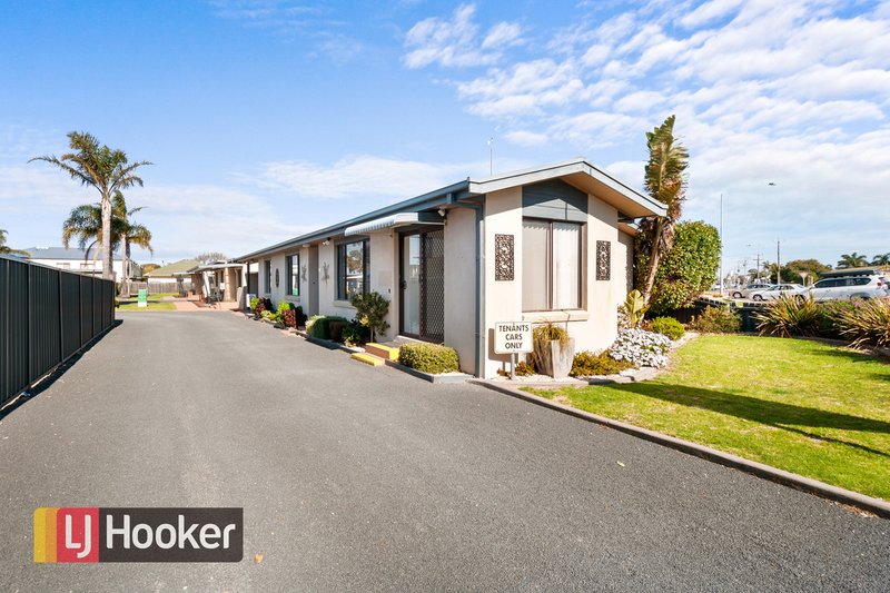 Photo - 6 Roadknight Street, Lakes Entrance VIC 3909 - Image 2