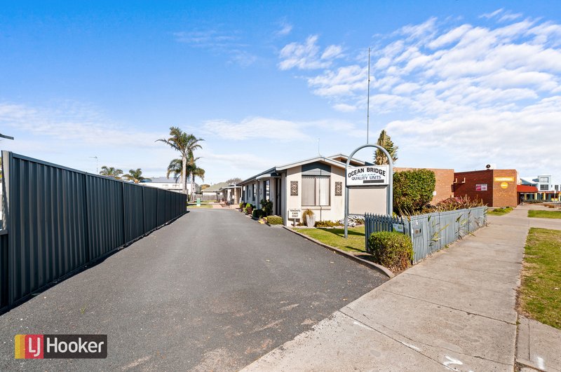 Photo - 6 Roadknight Street, Lakes Entrance VIC 3909 - Image 3