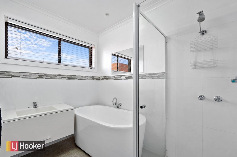 Photo - 6 Roadknight Street, Lakes Entrance VIC 3909 - Image 13