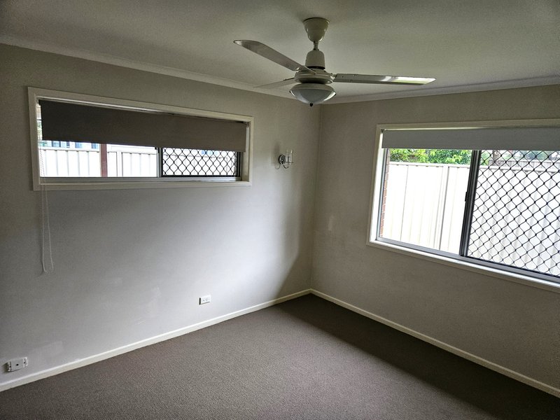 Photo - 6 Robert Street, Loganlea QLD 4131 - Image 11