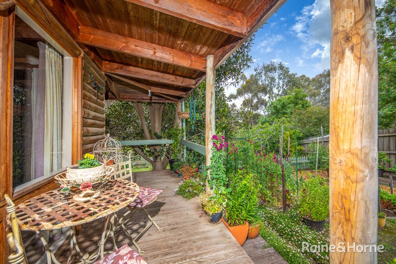 Photo - 6 Roberts Court, Sunbury VIC 3429 - Image 3