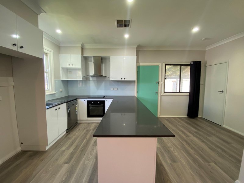 Photo - 6 Robina Street, South Tamworth NSW 2340 - Image 2