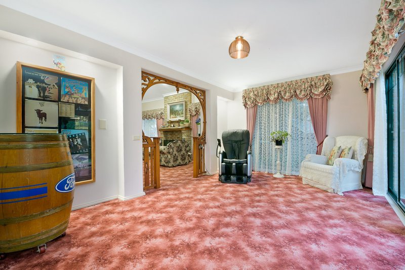 Photo - 6 Robinia Court, Narre Warren South VIC 3805 - Image 5