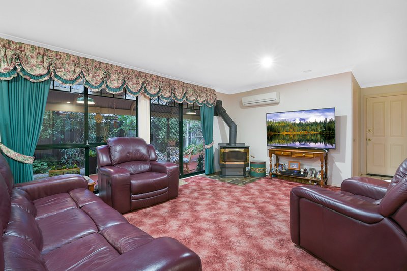 Photo - 6 Robinia Court, Narre Warren South VIC 3805 - Image 9