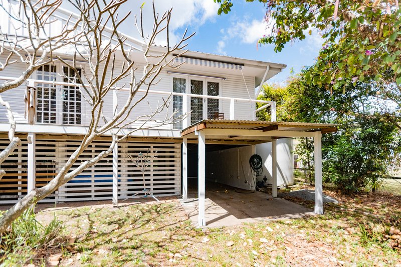 Photo - 6 Roby Street, Wynnum QLD 4178 - Image 4