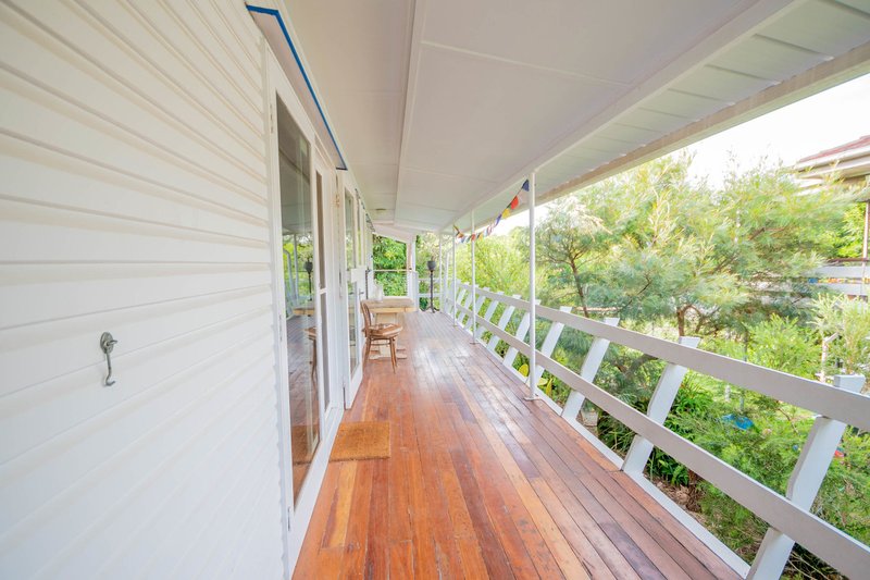 Photo - 6 Roby Street, Wynnum QLD 4178 - Image 6