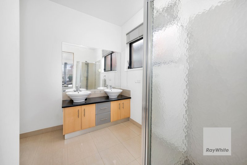 Photo - 6 Rockland Court, Taylors Hill VIC 3037 - Image 13