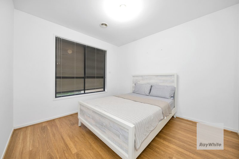 Photo - 6 Rockland Court, Taylors Hill VIC 3037 - Image 14