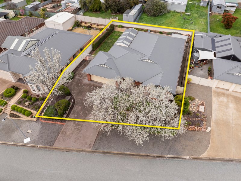 Photo - 6 Rocky Glen Court, Clare SA 5453 - Image 3