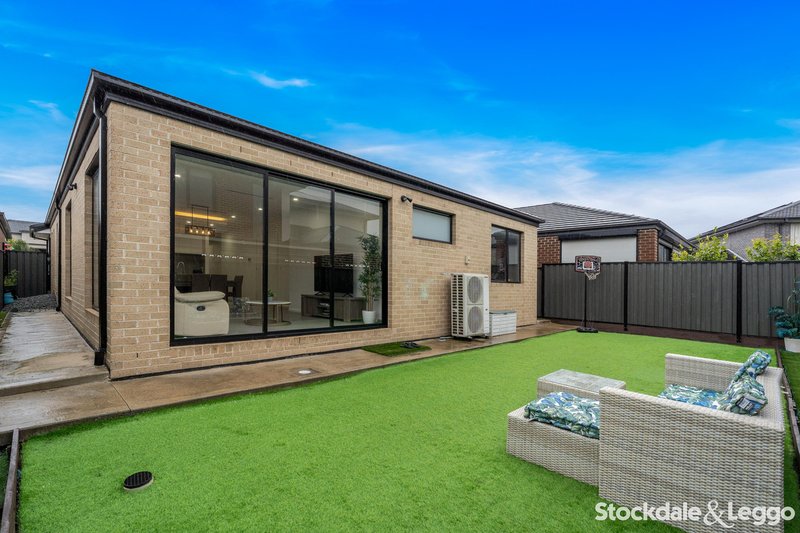 Photo - 6 Roebling Street, Craigieburn VIC 3064 - Image 28