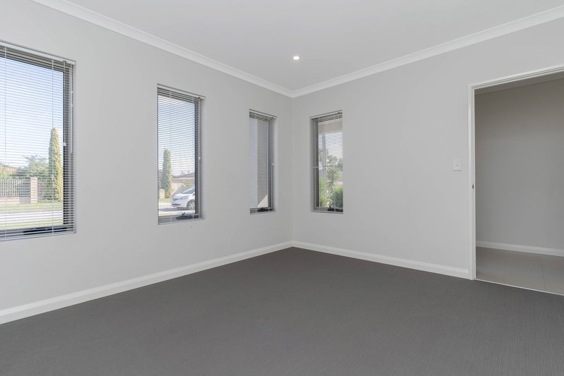 Photo - 6 Rokeford Way, Morley WA 6062 - Image 6