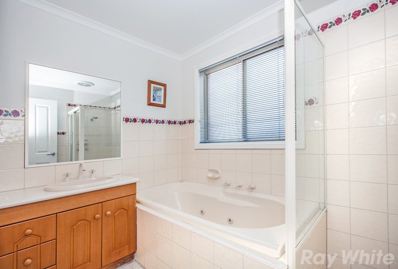 Photo - 6 Romina Way, South Morang VIC 3752 - Image 7